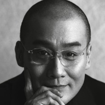 漂亮的女胸脯